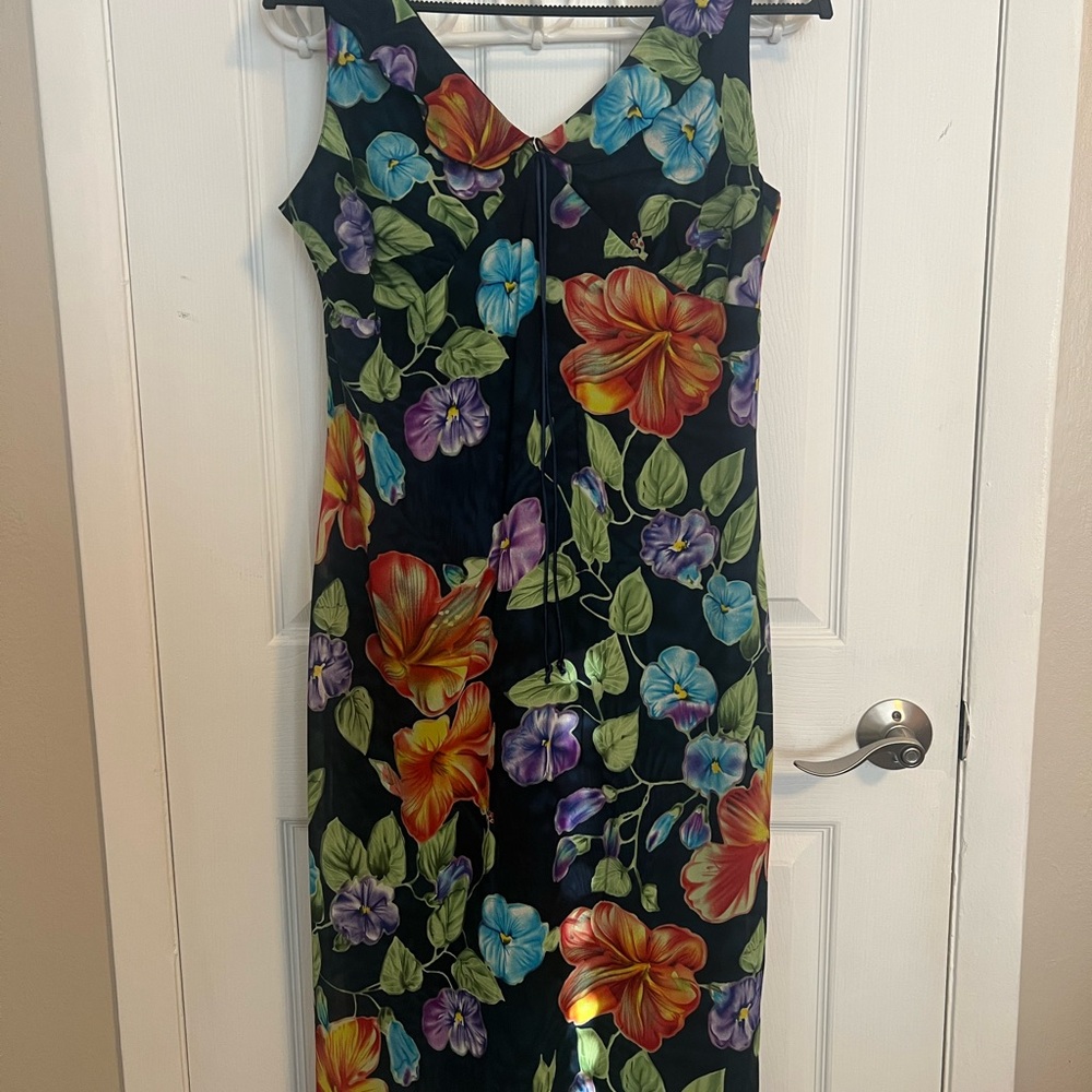 Floral Elegance Maxi Dress - Multicolor